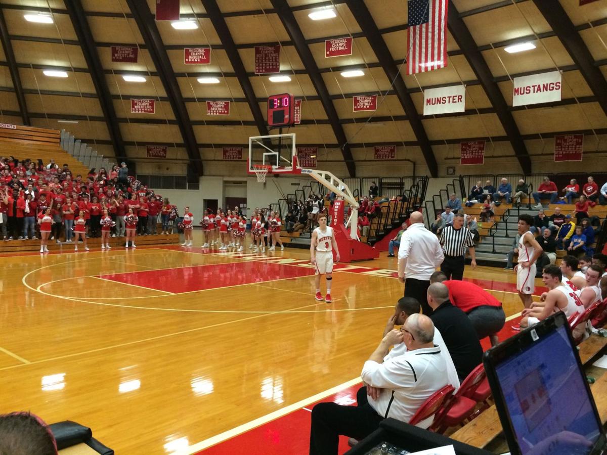 Munster S Jevon Morris Gets 25 In Stangs 24th Straight Over