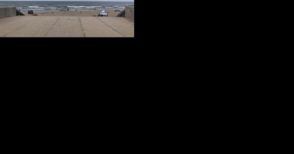 Indiana Dunes National Park offering Mount Baldy and Miller Woods hikes, among other programs. - Vimarsana News