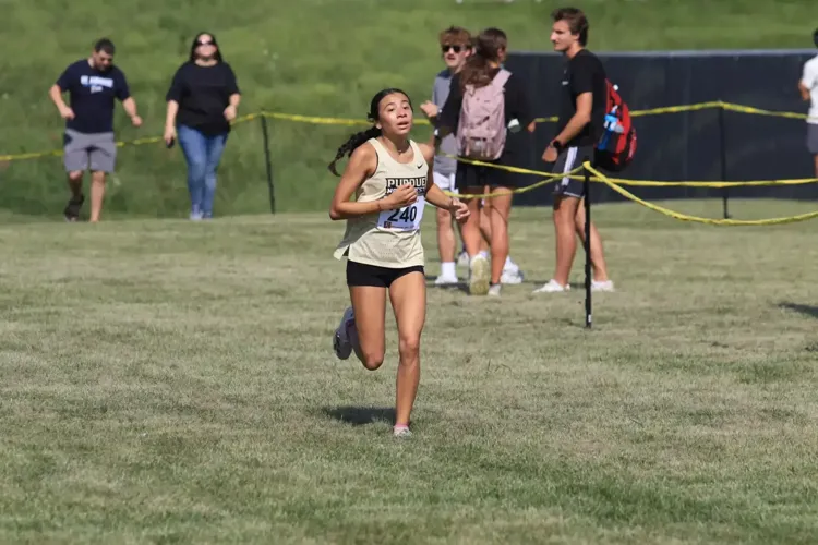 Melinda Torres Leads Lions with Top-10 Finish at Lewis Early Bird Invitational