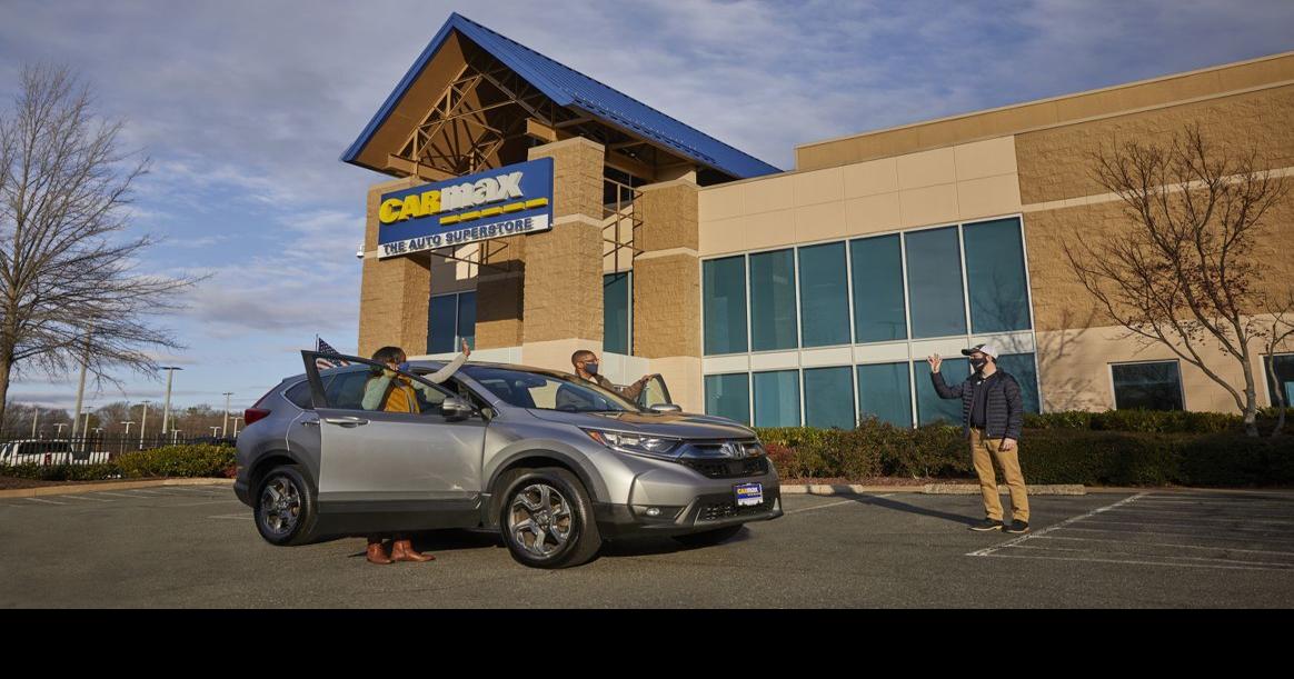CarMax hiring 3,700 workers by year's end
