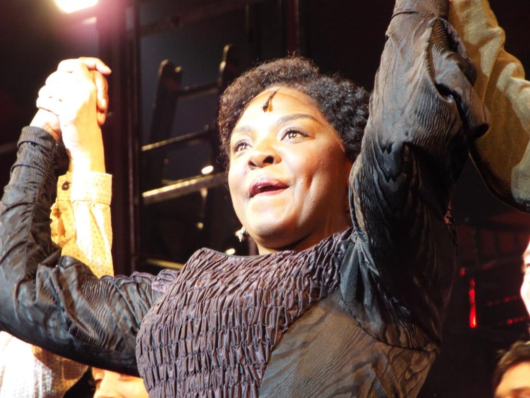 Cabaret Zazou's 'Luminaire' makes its debut in Chicago