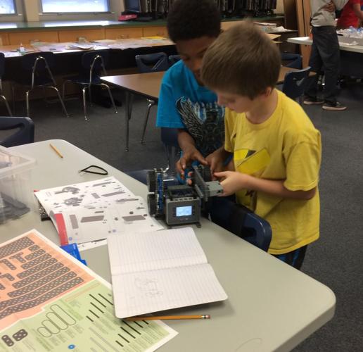Portage students' robots build problem-solving skills