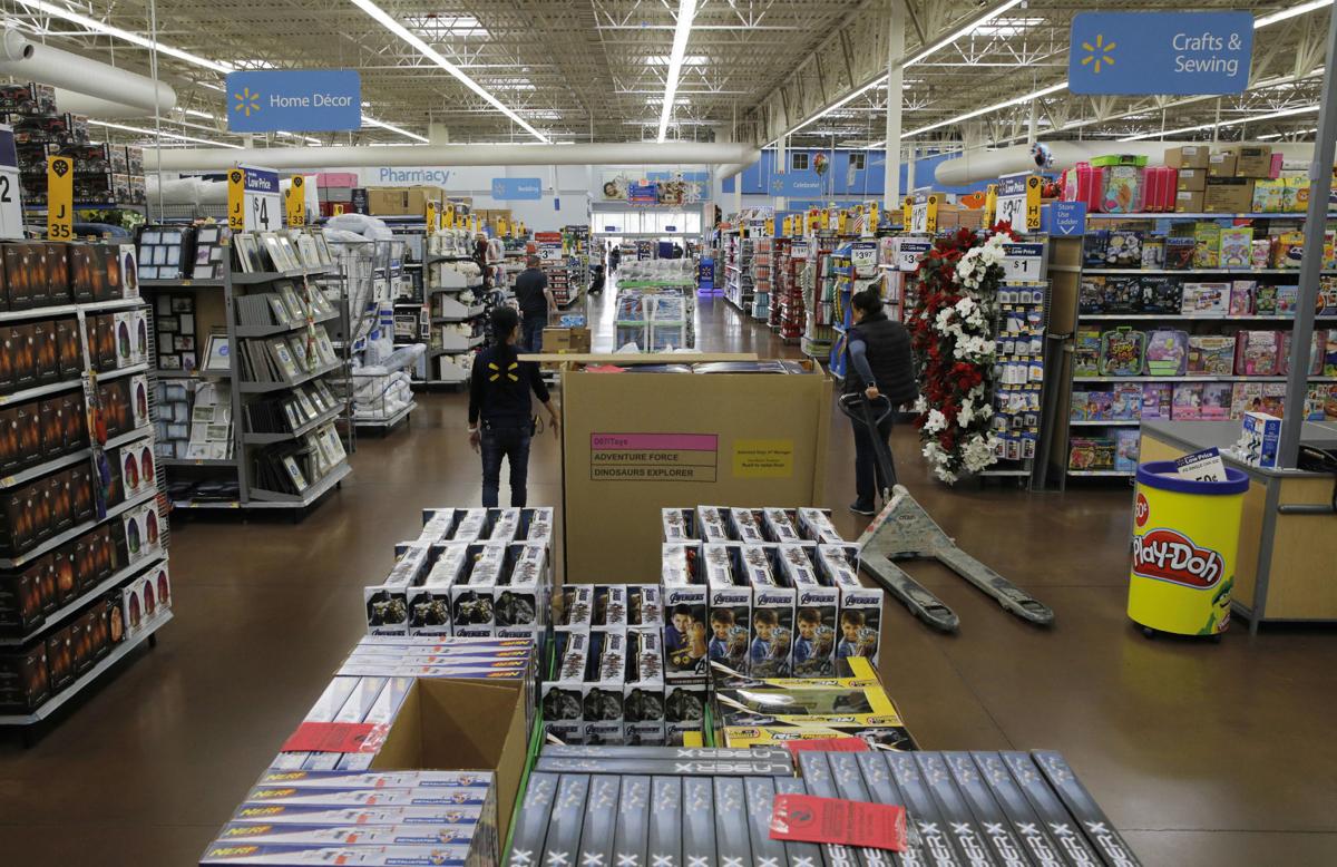 Man Says He Has Coronavirus Sprays Walmart With Disinfectant