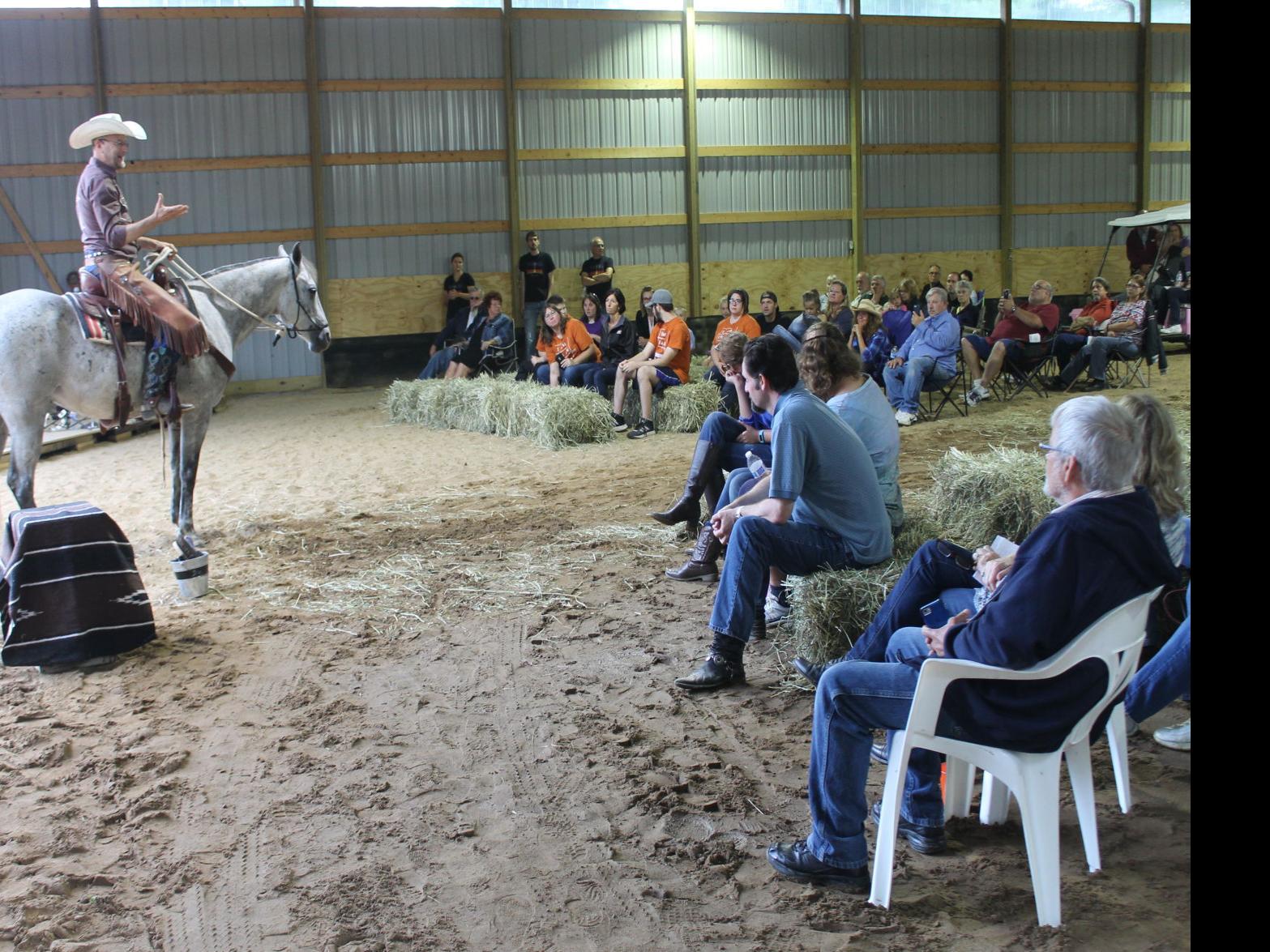 i aften Skov elskerinde True North Training Stables blesses its new riding barn, refurbished  welcome center with cowboy church | Porter County News | nwitimes.com