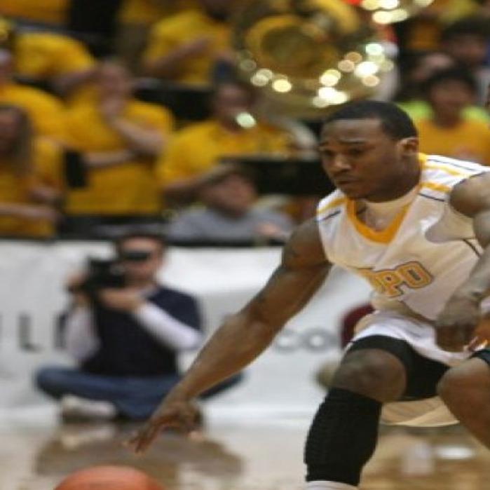 Loyal Vu Basketball Fans Cheer On Crusaders In Horizon League