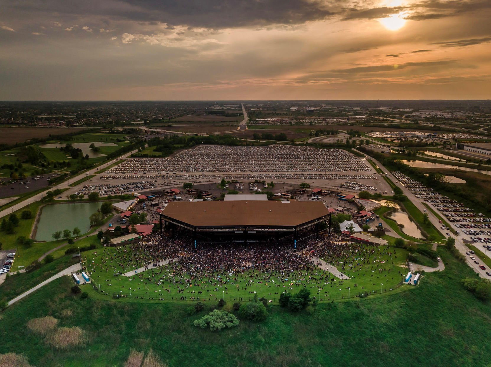 hollywood casino amphitheater st louis left stage