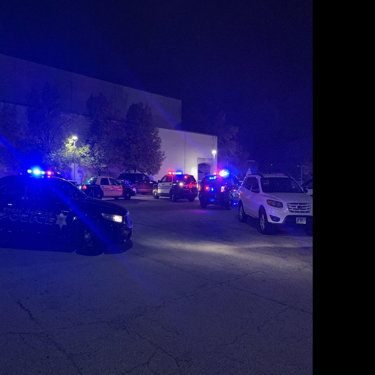 Update Calumet City Police Say 2 Teens Shot At River Oaks