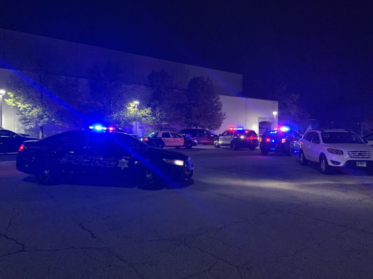 UPDATE Calumet City police say 2 teens shot at River Oaks Mall
