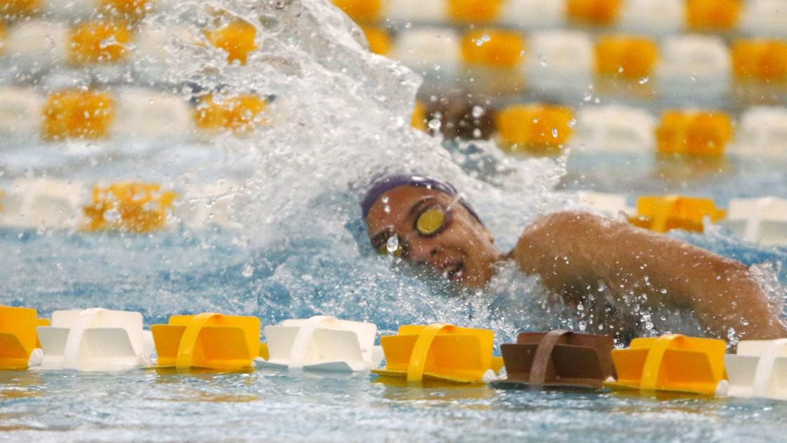 GIRLS SWIMMING NOTEBOOK: Wright sets sectional record on way to state