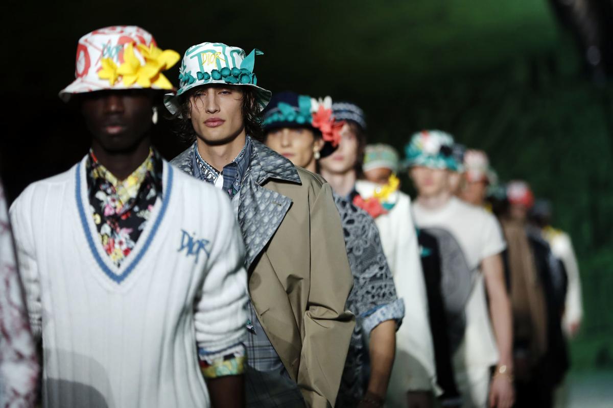 Miami Beach Scene Inspires Dior S First Us Runway Show Fashion