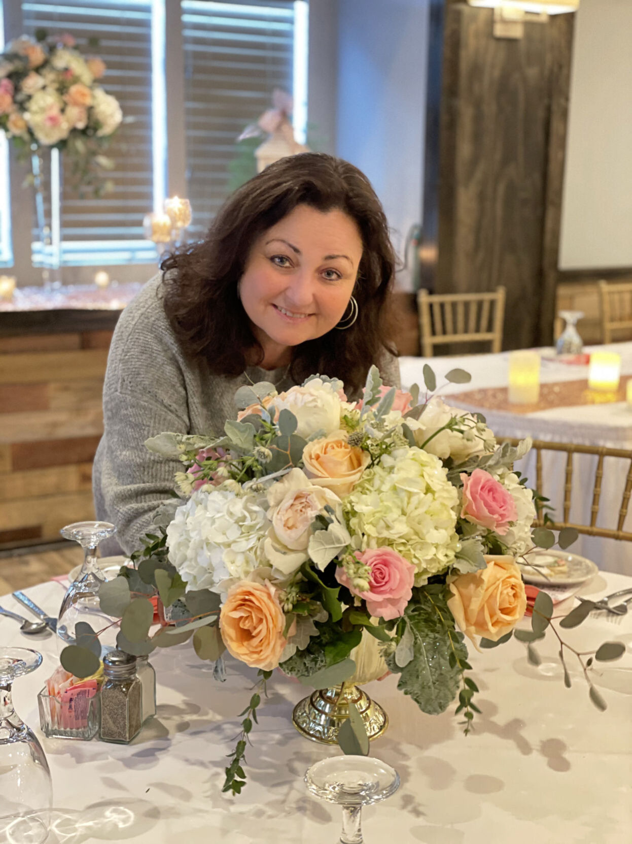 Bronzes, burgundies, fall finery highlight this year's Thanksgiving flowers