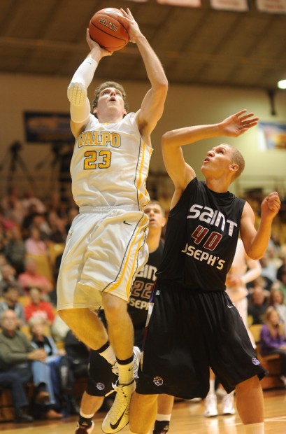 valparaiso head basketball coach