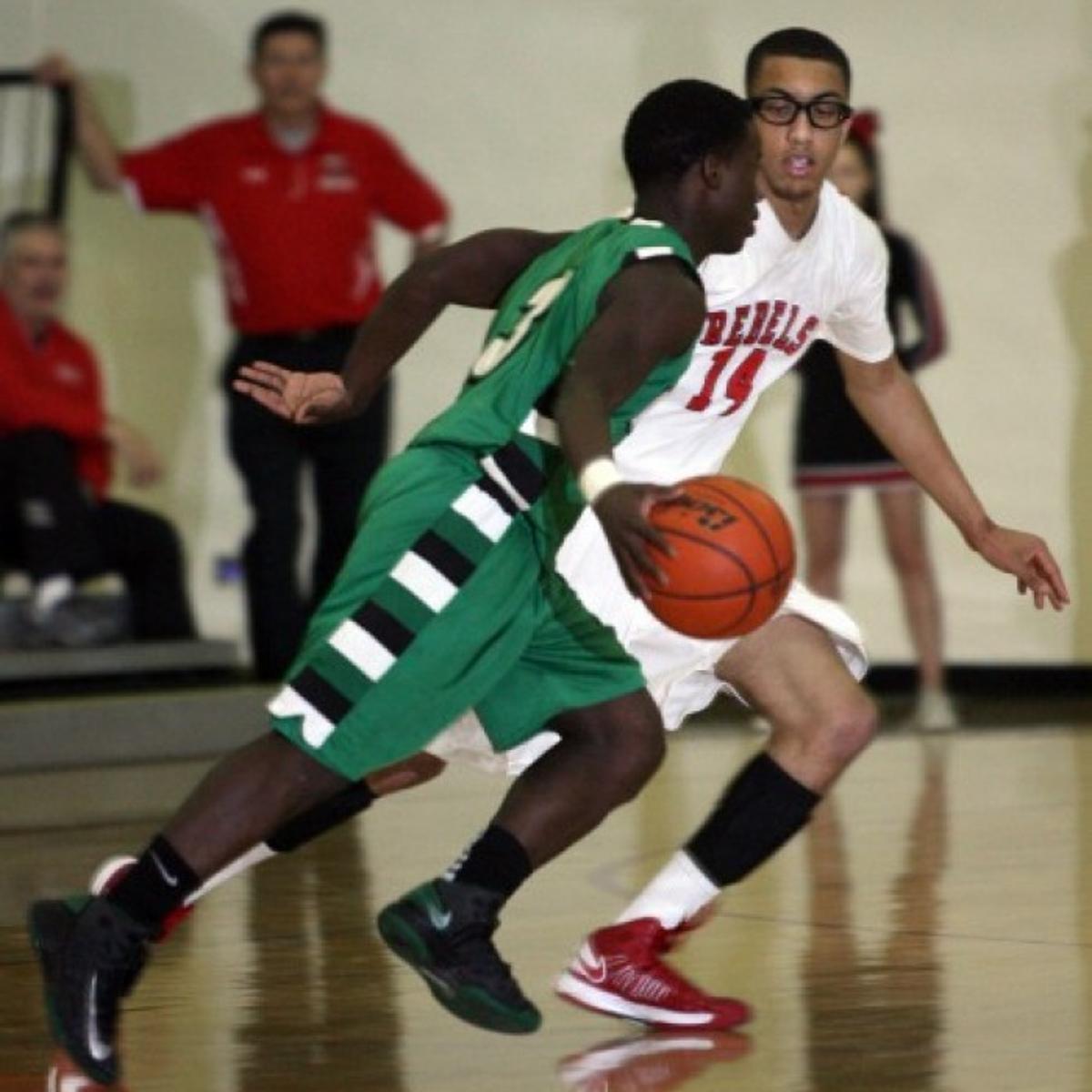 Mays Helps T F South Boys Basketball Team Outlast Oak Lawn Nwi