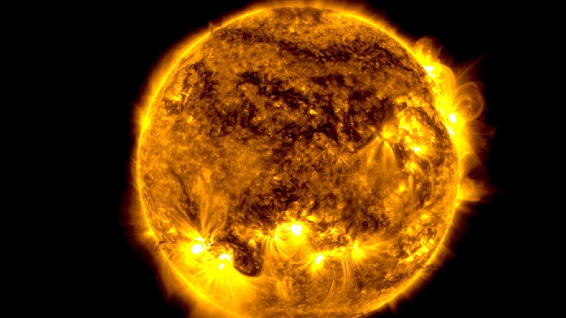 NASA turns 133 days of the Sun into an incredible timelapse video