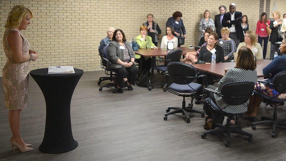 Northwest Indiana Influential Woman Association Looks To Advance Businesswomen Lake Newsletter Nwitimes Com