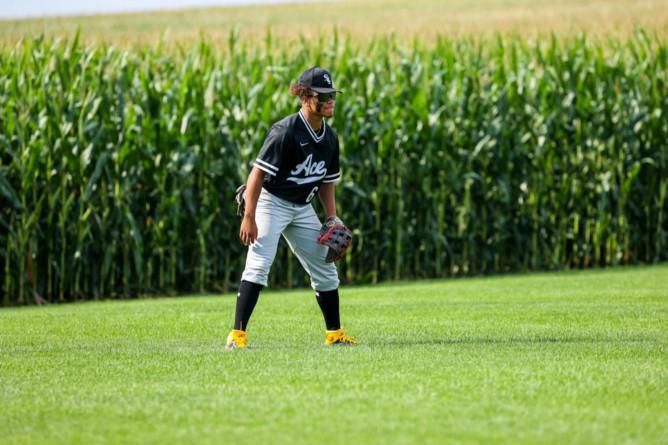 Photos: White Sox ACE team at Field of Dreams