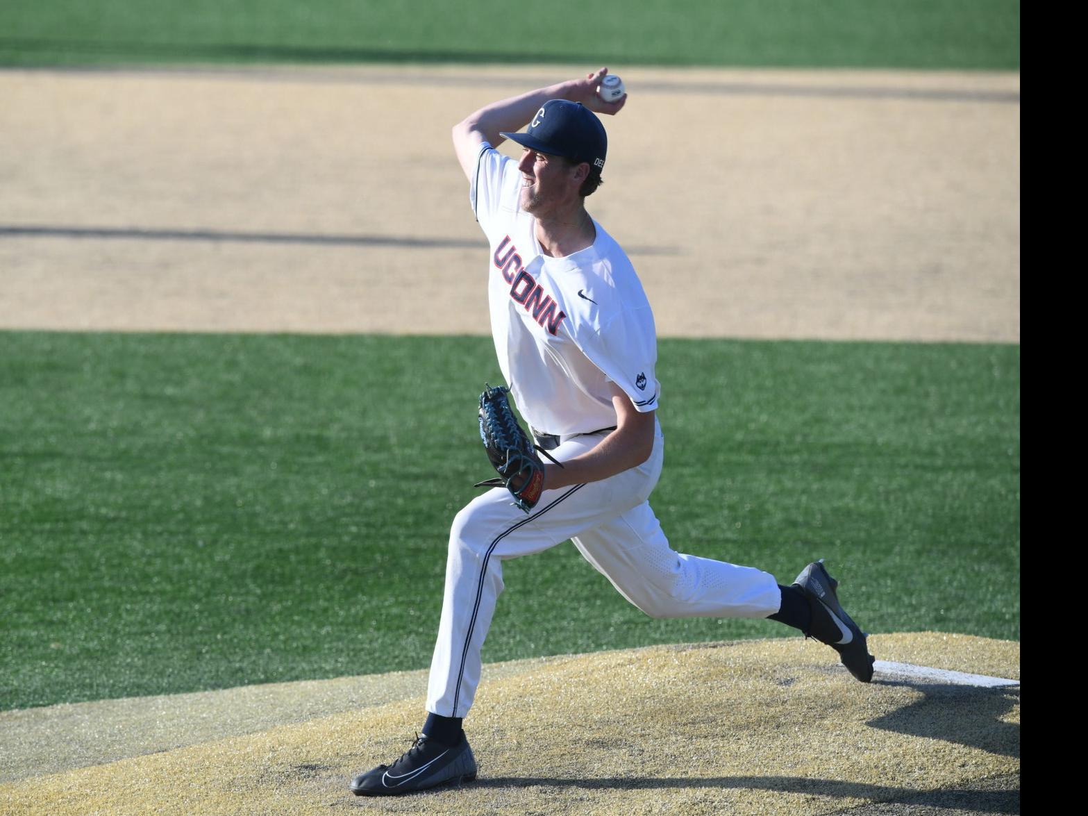 Aaron Ferguson Austin Peterson S Unique Path From Chesterton To Uconn Comes Full Circle In Ncaa Regional College Sports Nwitimes Com