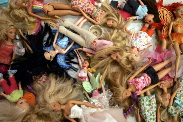 barbie and ken fighting