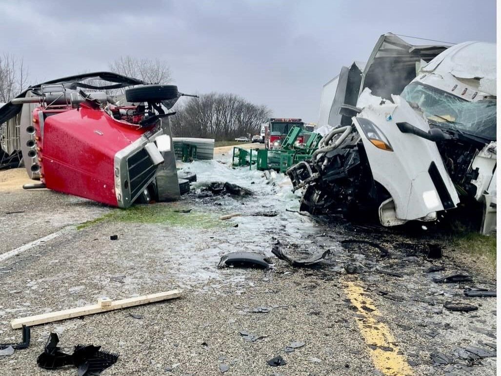 oneus シオン セット crash on us Holland man in critical condition after crash on US-31 near