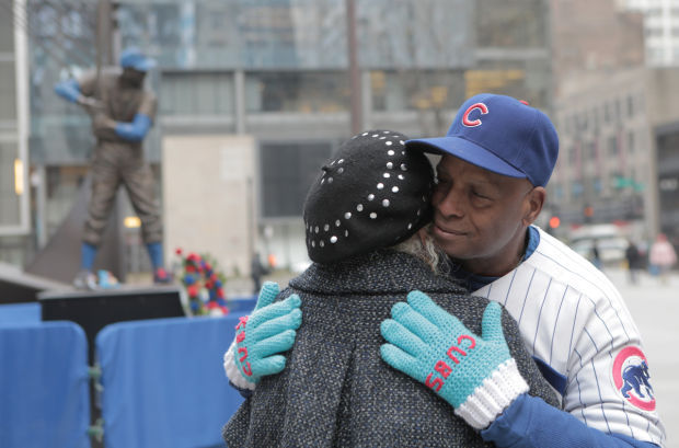 Ernie Banks Statue Moved Downtown for Tribute 