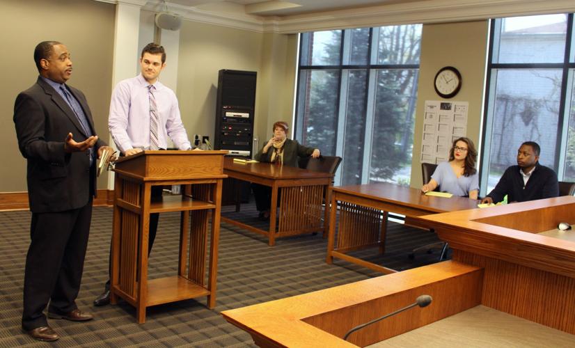 Valpo law school earns high marks
