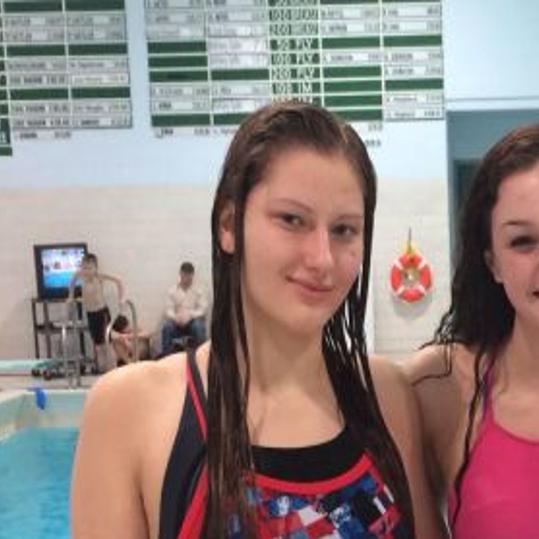 Freshman Swimming Trio Form Building Blocks For Valparaiso Girls Nwi Preps Swimming Nwitimes Com
