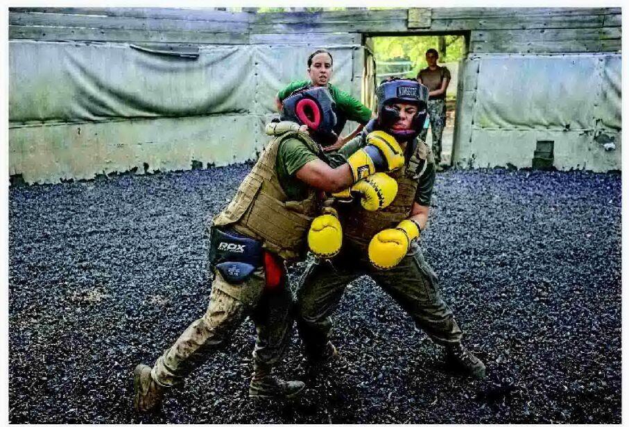 Marines gradually integrate men, women in boot camp