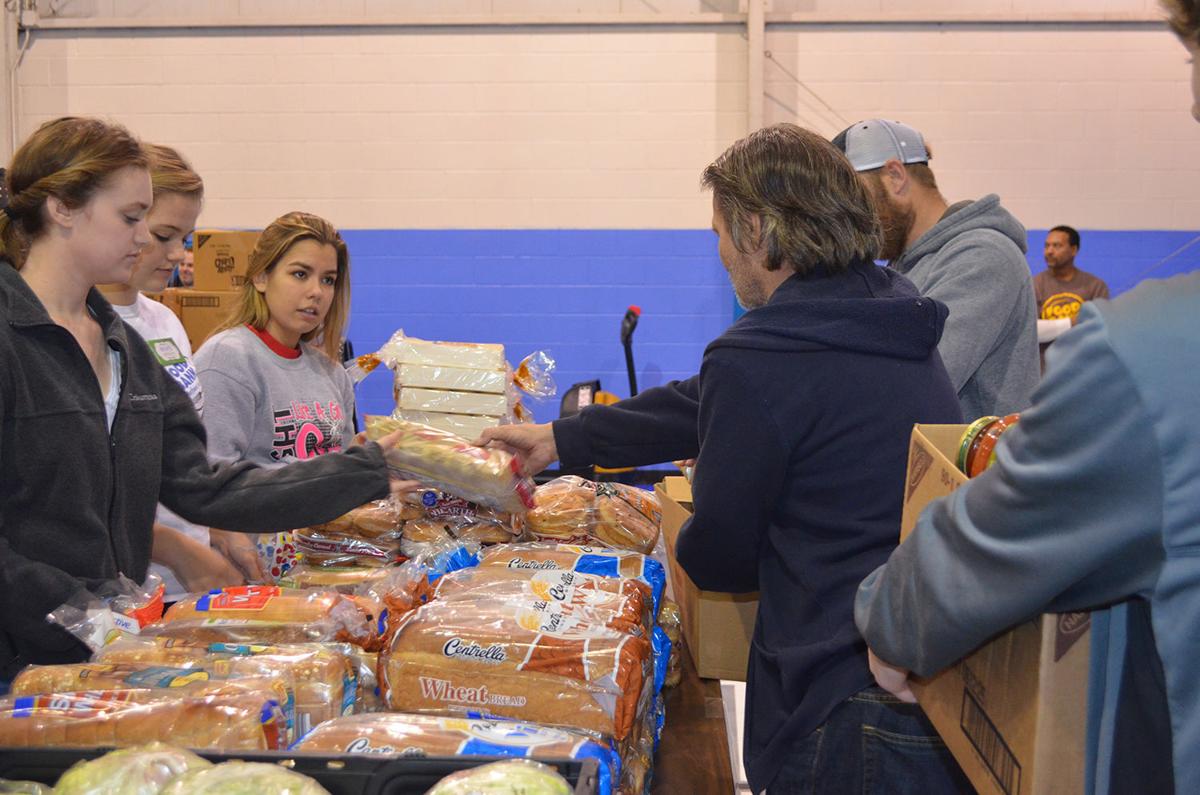 Kids Can Help Fight Hunger As Food Bank Volunteers Your Family