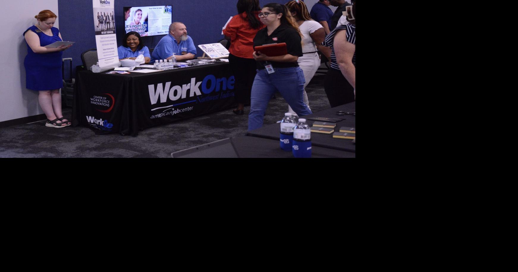 Hundreds attend Merrillville job fair