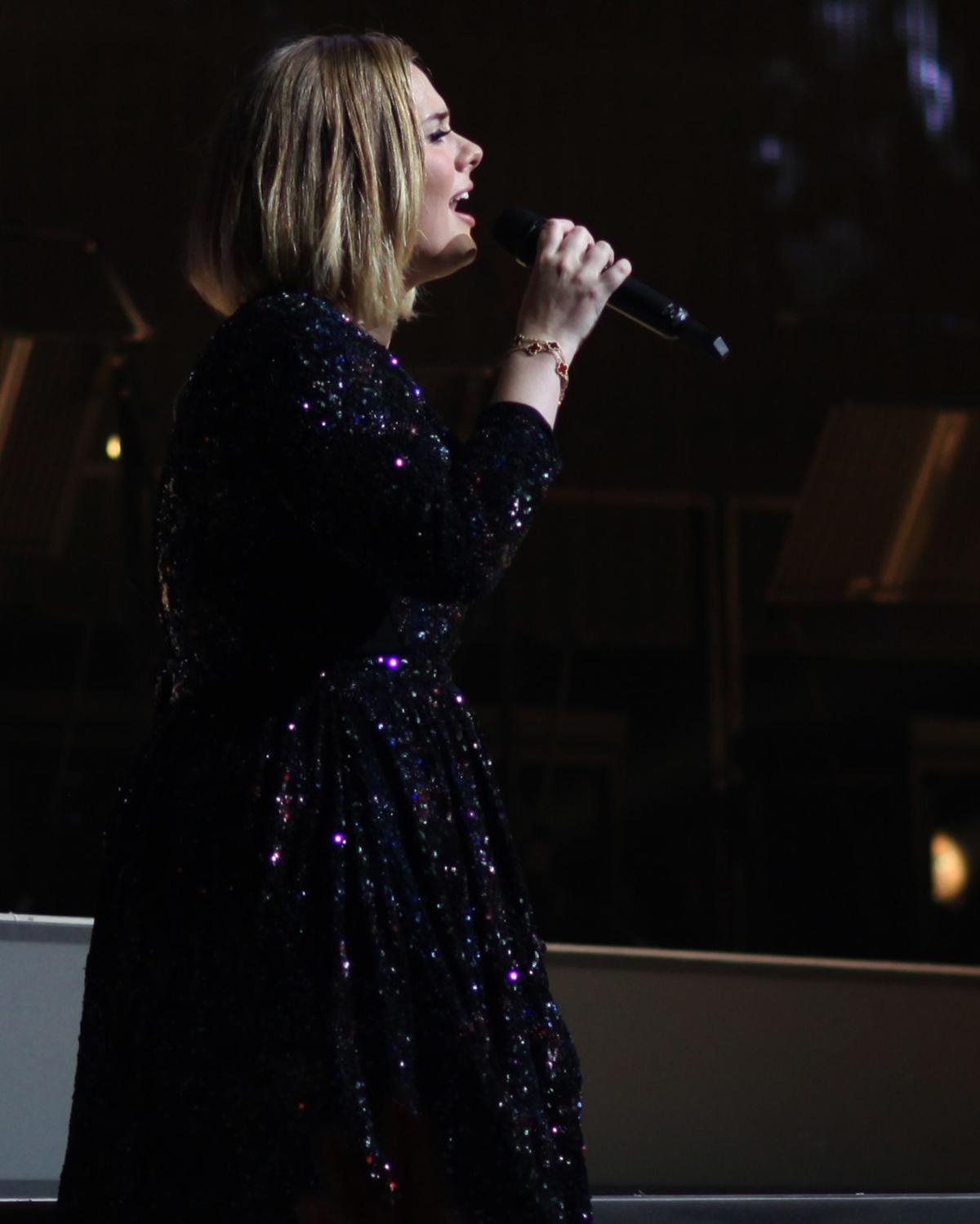 Adele gives Chicago three nights of intimacy with latest tour Music