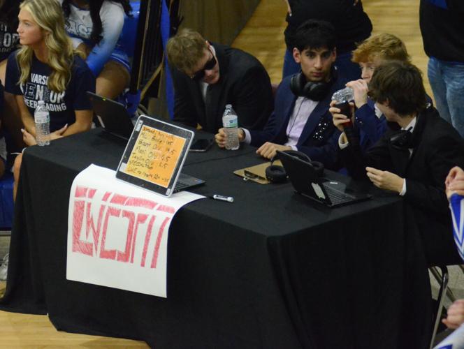 Streaky Lincoln-Way East  boys get back in win column in basketball