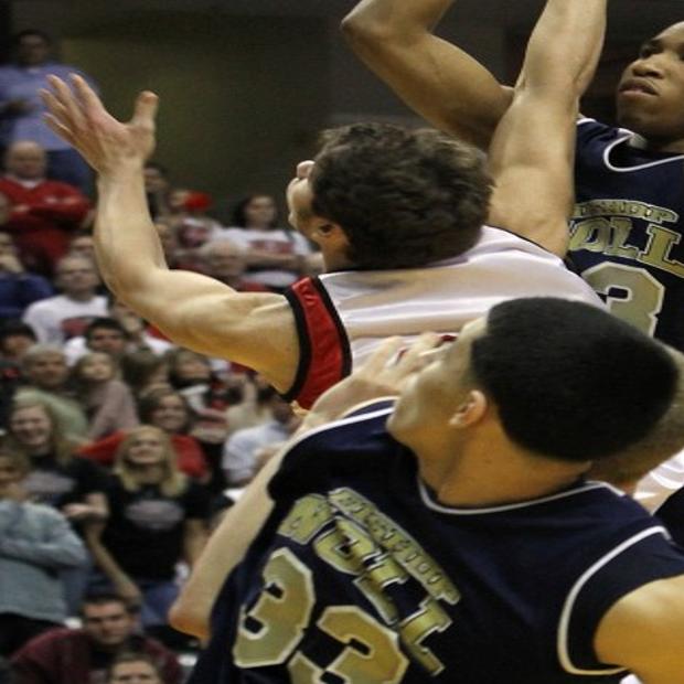 Noll Can T Get Game Winning Shot To Drop Against Park Tudor Nwi