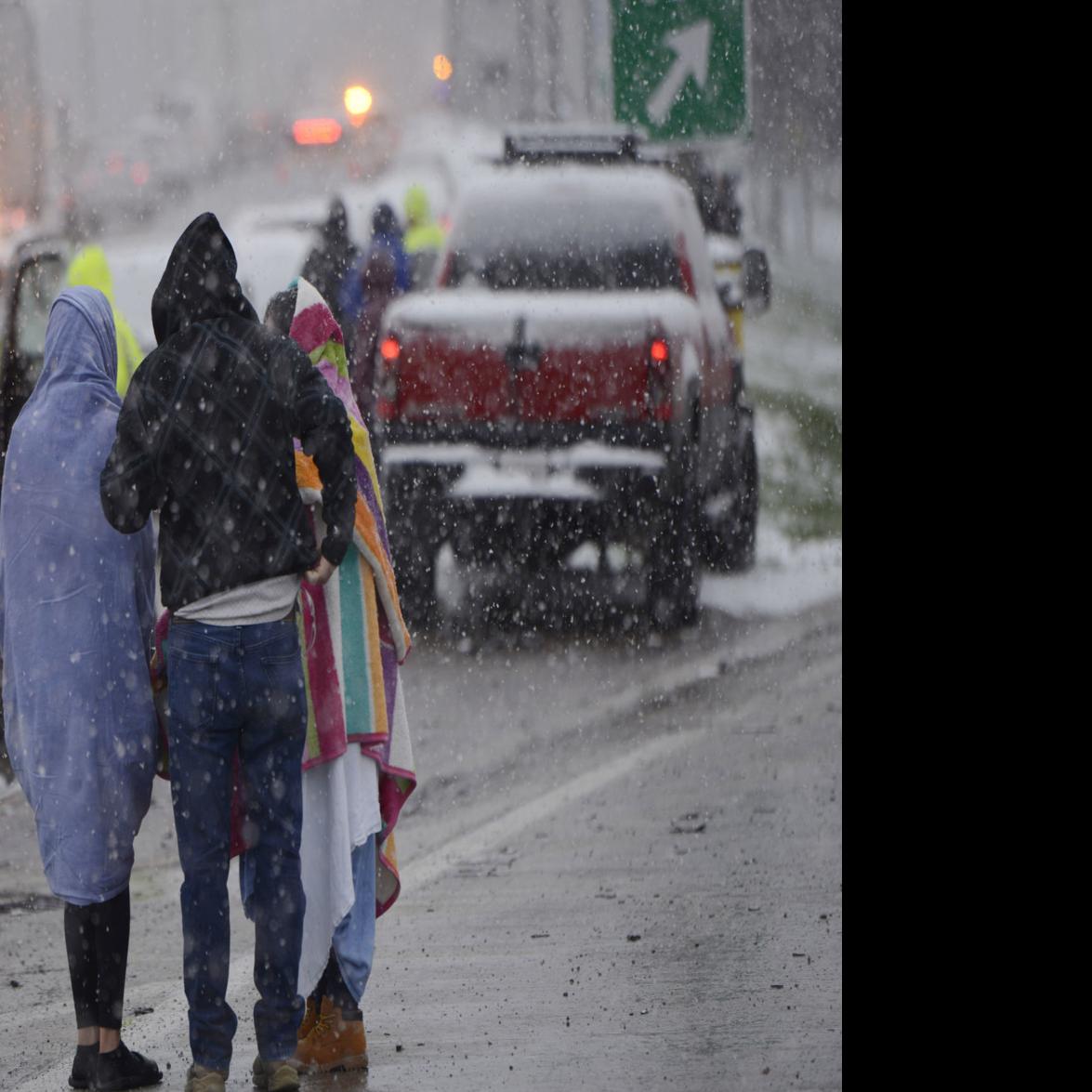 Update Snow Wreaks Havoc On Illinois Roads Makes Travel In