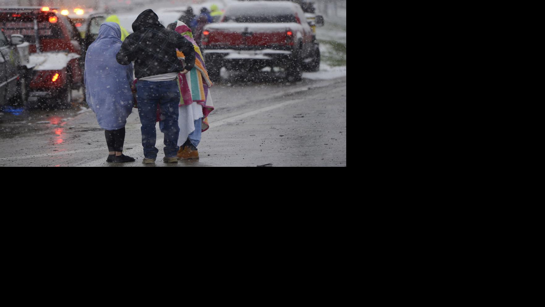 Update Snow Wreaks Havoc On Illinois Roads Makes Travel In