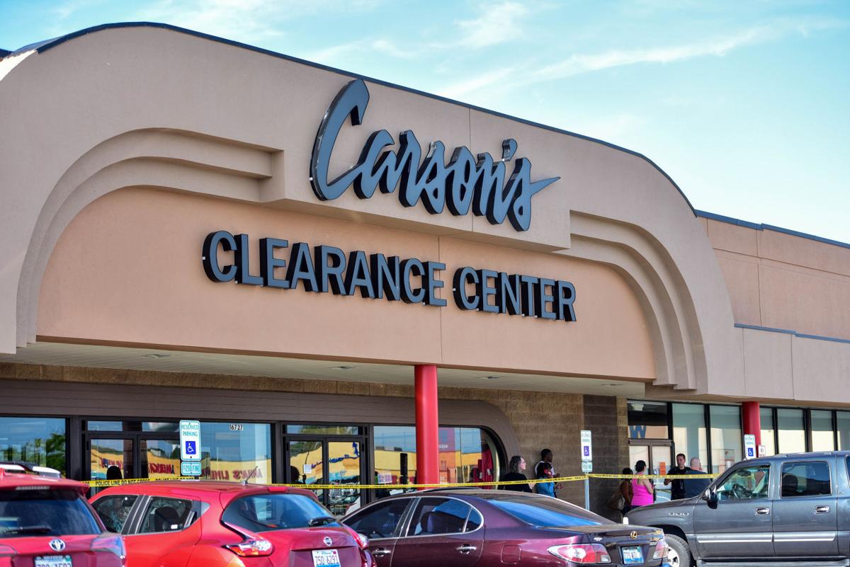 Carson's Clearance Outlet in Lansing to close next month Northwest