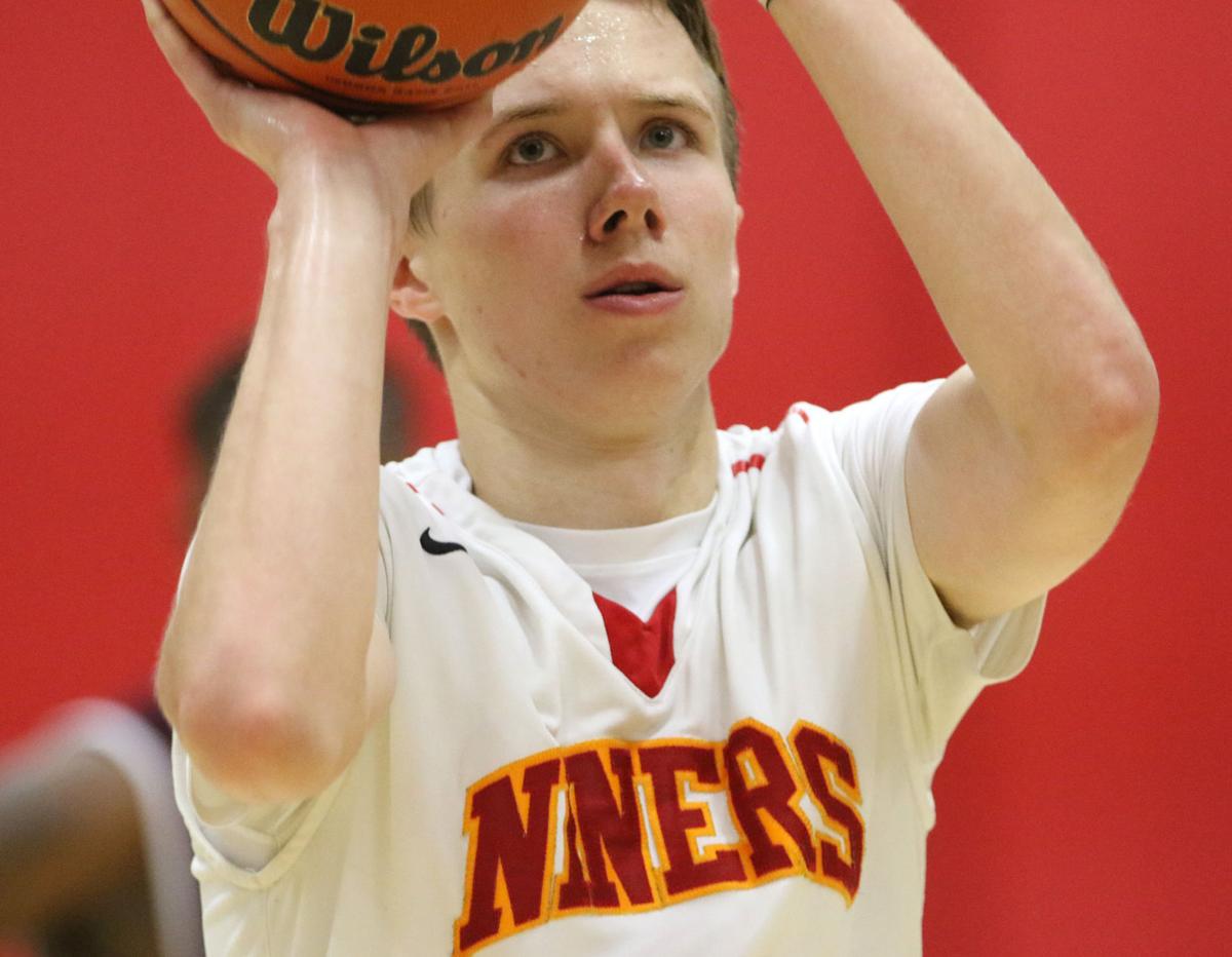 Andrean S Curtis Jones Is A Coach On The Floor For 59ers Nwi Preps Boys Basketball Nwitimes Com