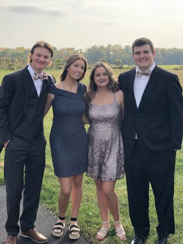 Led by U. of I. senior, family makes the cut with Evans Scholars
