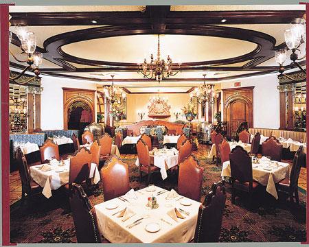 lawry celebrating studded memories restaurant star chicago nwitimes atmospere greets guests romance filled elegant courtesy dining history room beautiful
