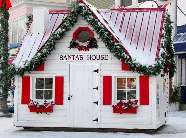 Santa Has A New Home In Lansing Village Constructed Santa House