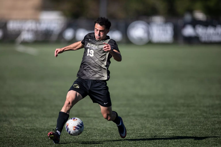 Men's Soccer battles but falls at #13 Saginaw Valley State