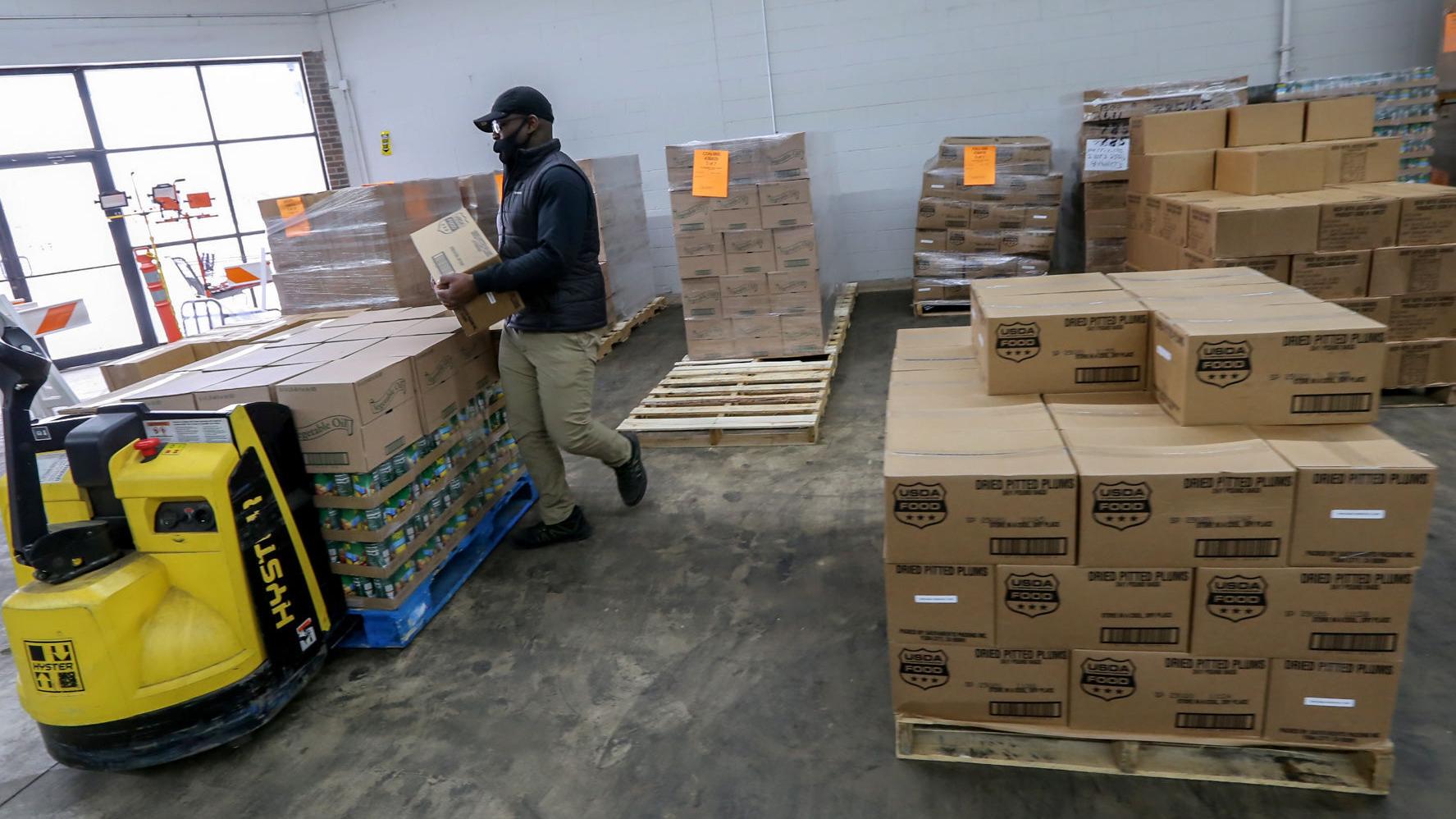 Major donations from Cleveland-Cliffs, Albert's Diamond Jewelers help food bank meet skyrocketing need - Vimarsana News