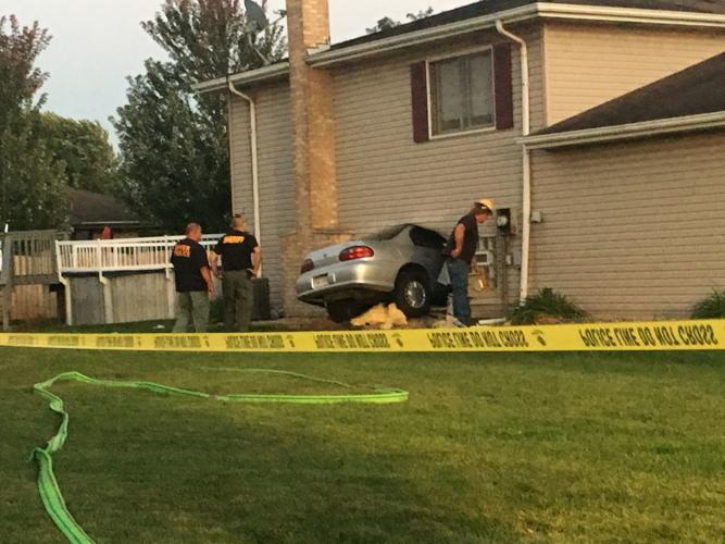 Car crashes into Dyer home, results in injuries