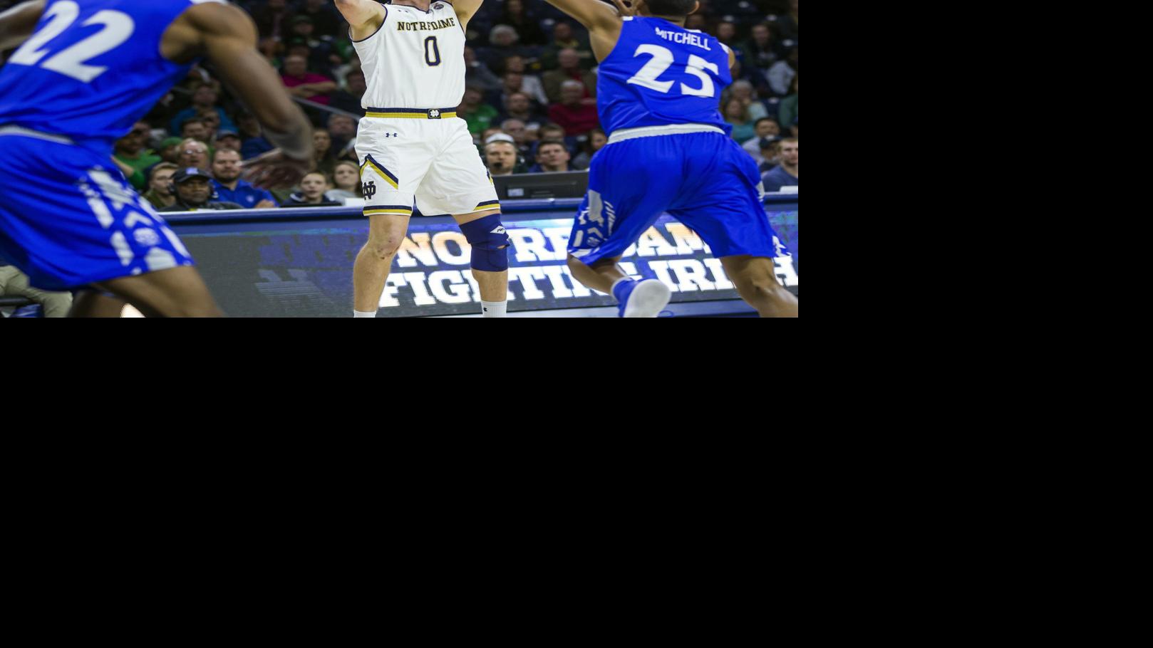 Pflueger S 18 Lead Notre Dame To 61 57 Win At Clemson Notre Dame