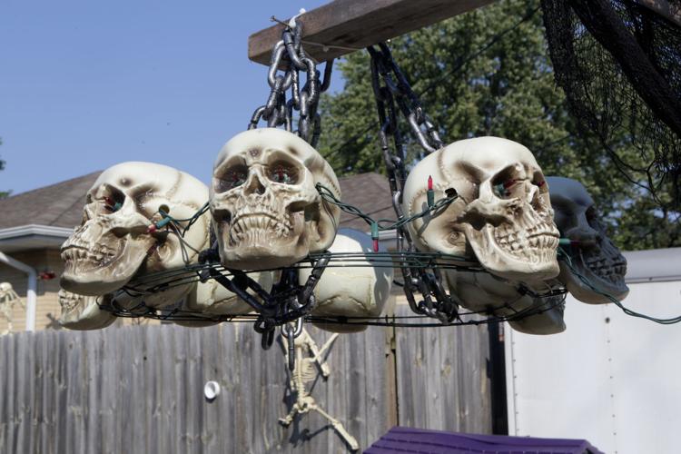 Skeleton house, Ravenfell Manor and other Region yard haunts go big with Halloween  decorations
