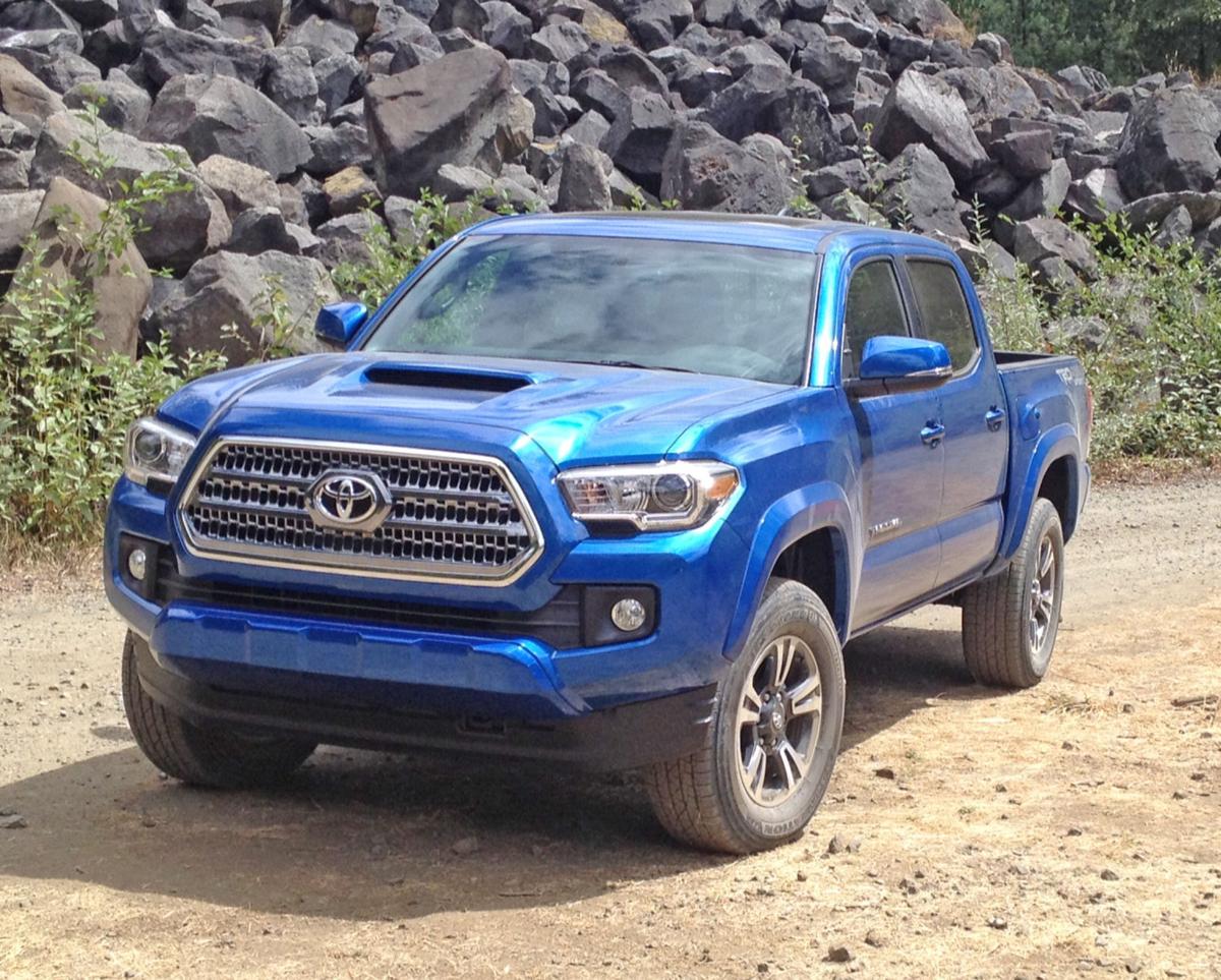 2016 Toyota Tacoma: This model rules mid-size truck market
