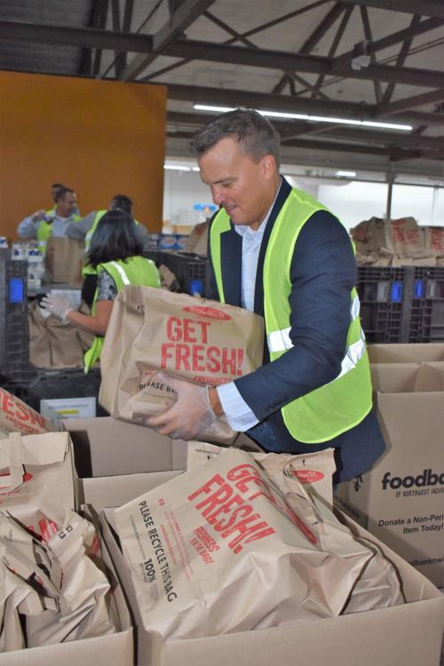 Strack & Van Til partners with Food Bank to feed more than 3,000 families for the holidays