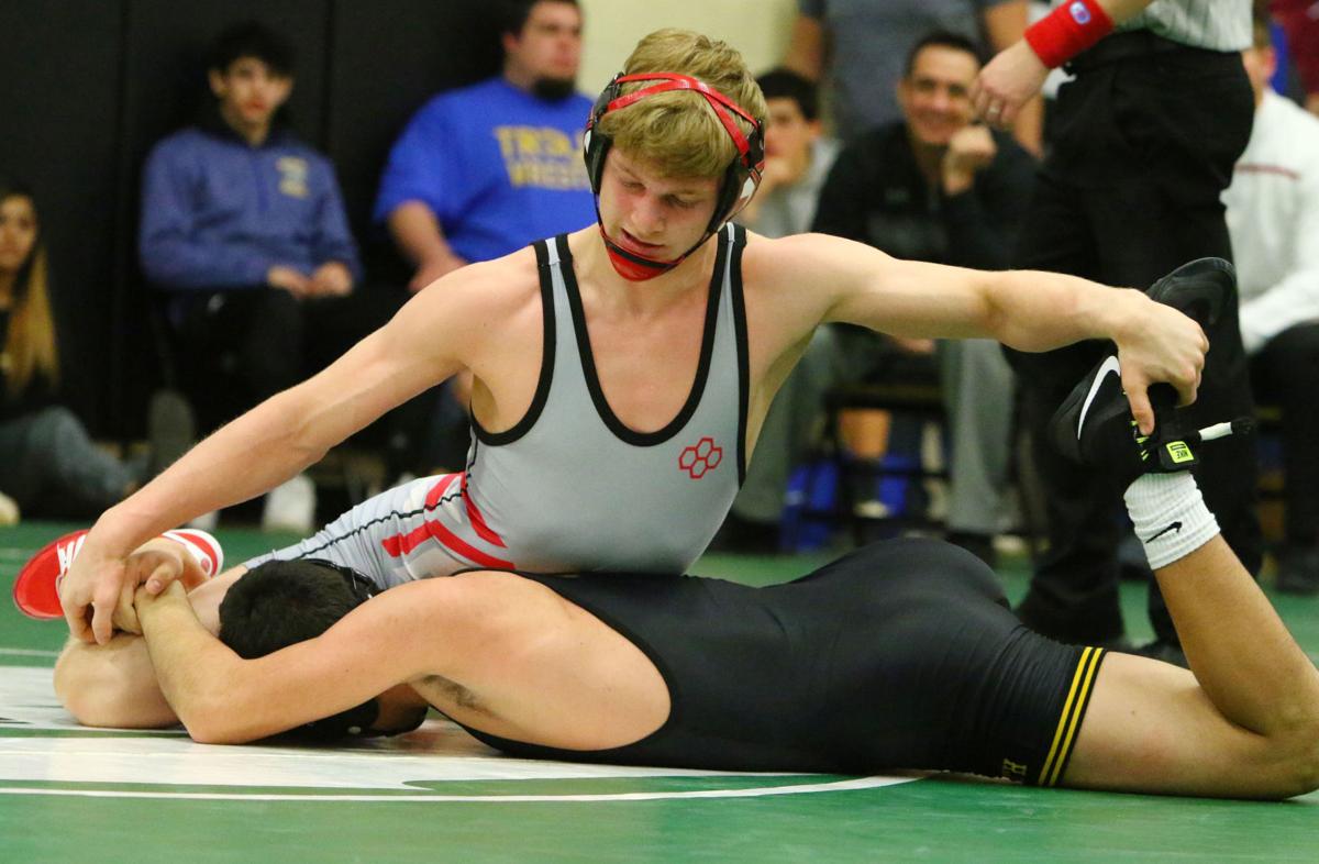 Portage Wins 11 Weights As It Rolls To Griffith Wrestling Sectional Title Nwi Preps Wrestling Nwitimes Com