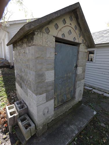 John Humphrey House offers a snapshot from the late 1800s in all its clapboard glory