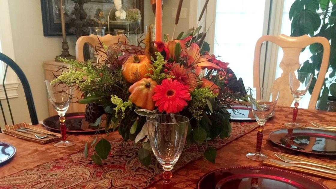 Bronzes, burgundies, fall finery highlight this year’s Thanksgiving flowers | Home & Garden Bronzes, burgundies, fall finery highlight this year’s Thanksgiving flowers | Home & Garden