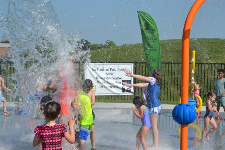 Frankfort parks open upgraded facility for watery fun